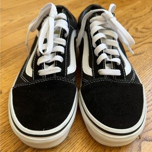 VANS Old Skool Black White ~ US Mens 6 / US Women’s 7.5 ~ EUC (Worn Once)